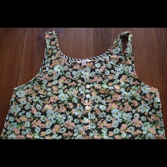 VOLCOM Not So Classic Tank Size Small - Picture 7 of 7